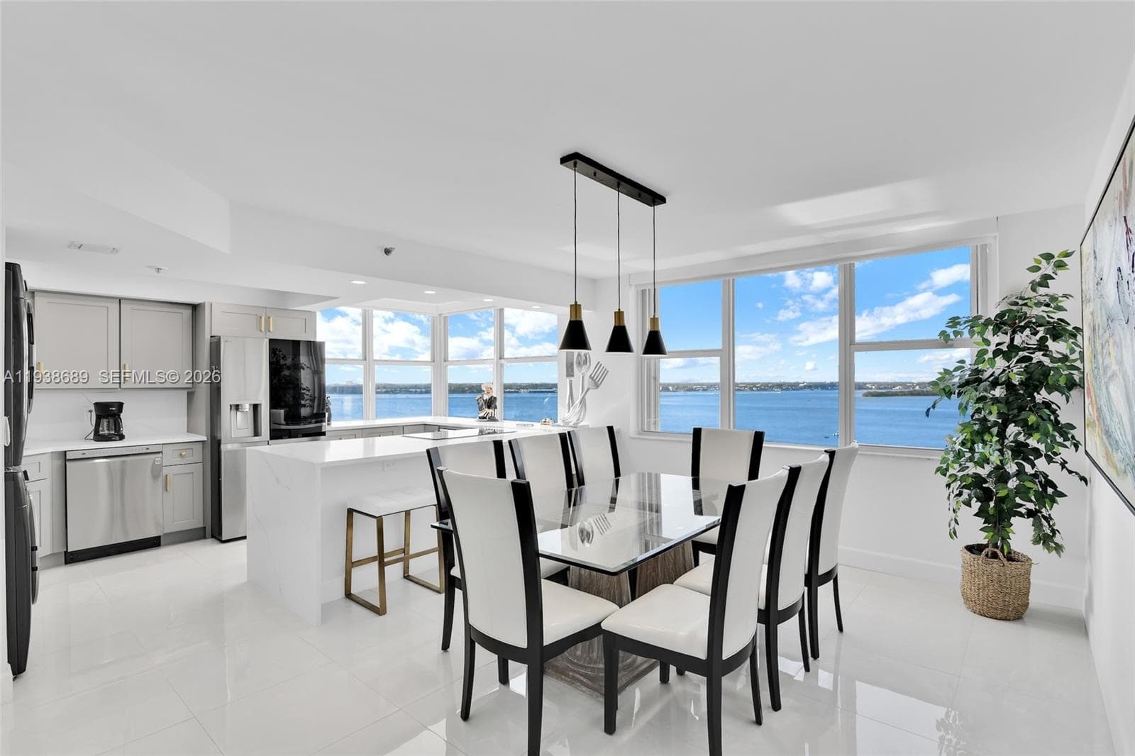 5200 Ocean Dr 1105 photo 9
