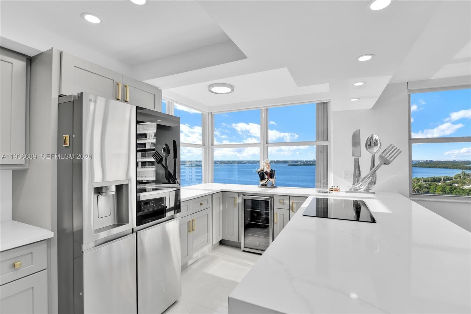 5200 Ocean Dr 1105 photo 10