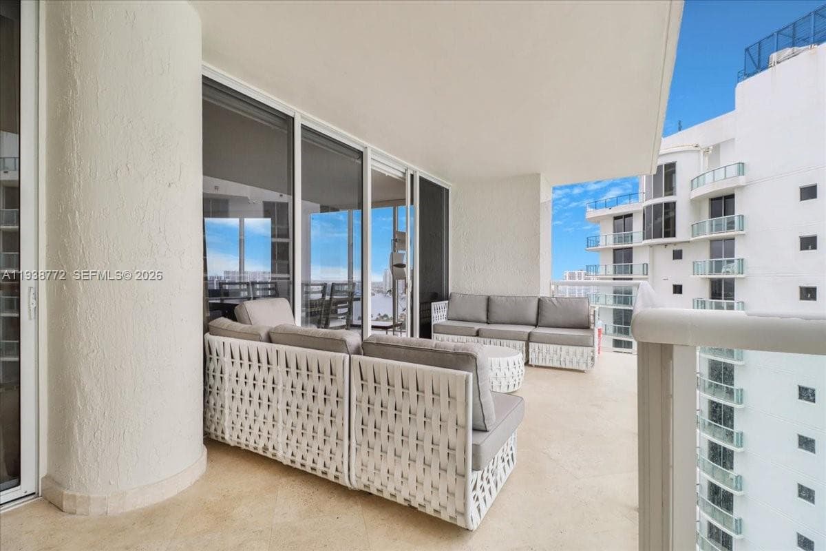 18671 Collins Ave 2404 photo 25