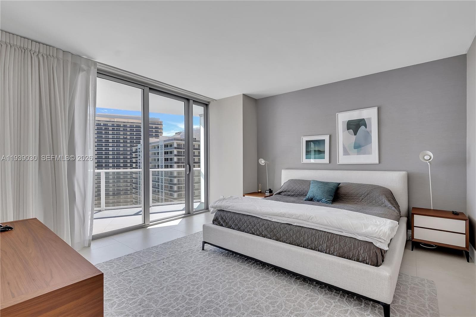 4111 Ocean Dr 3601 photo 12