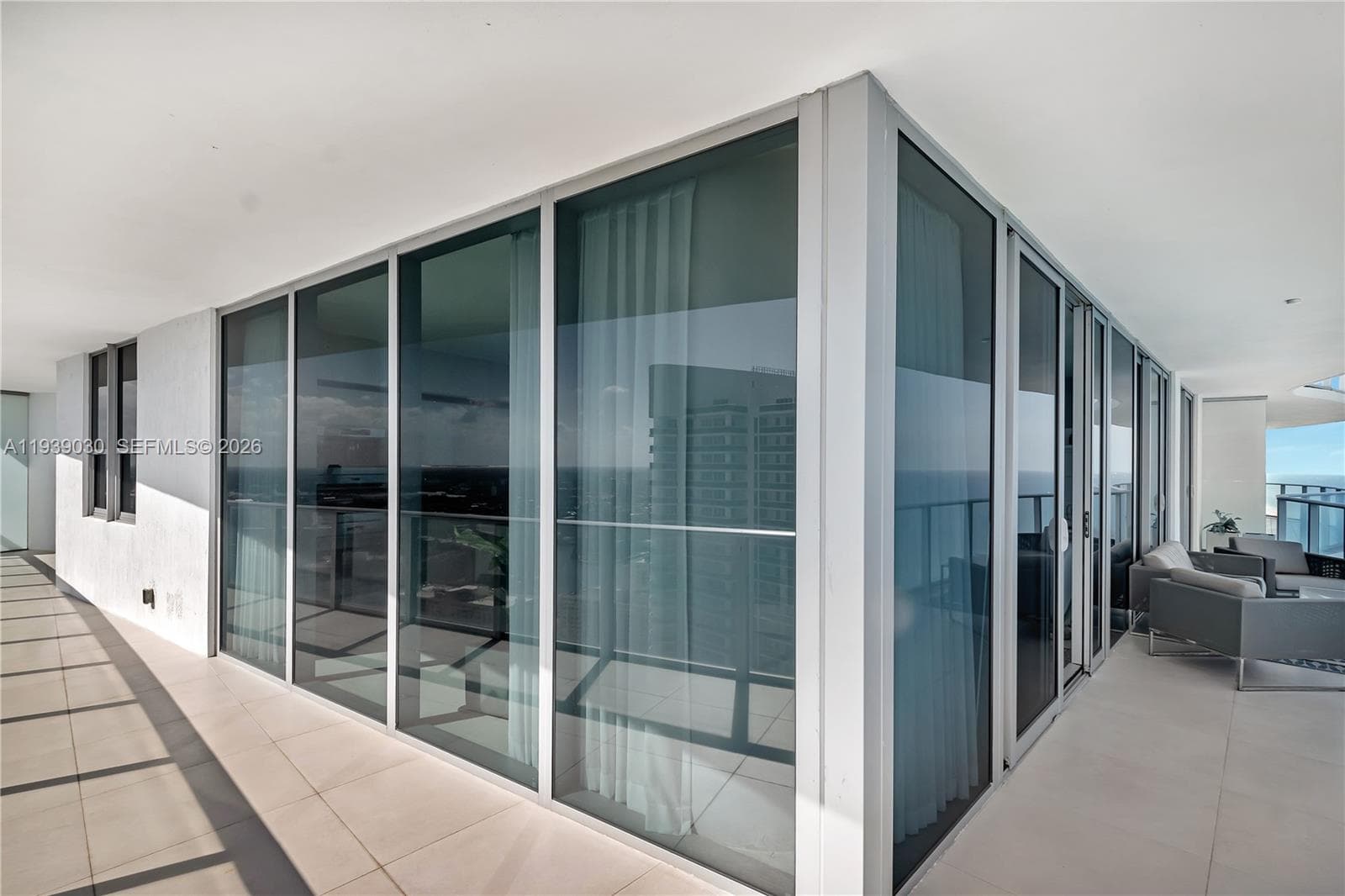 4111 Ocean Dr 3601 photo 7