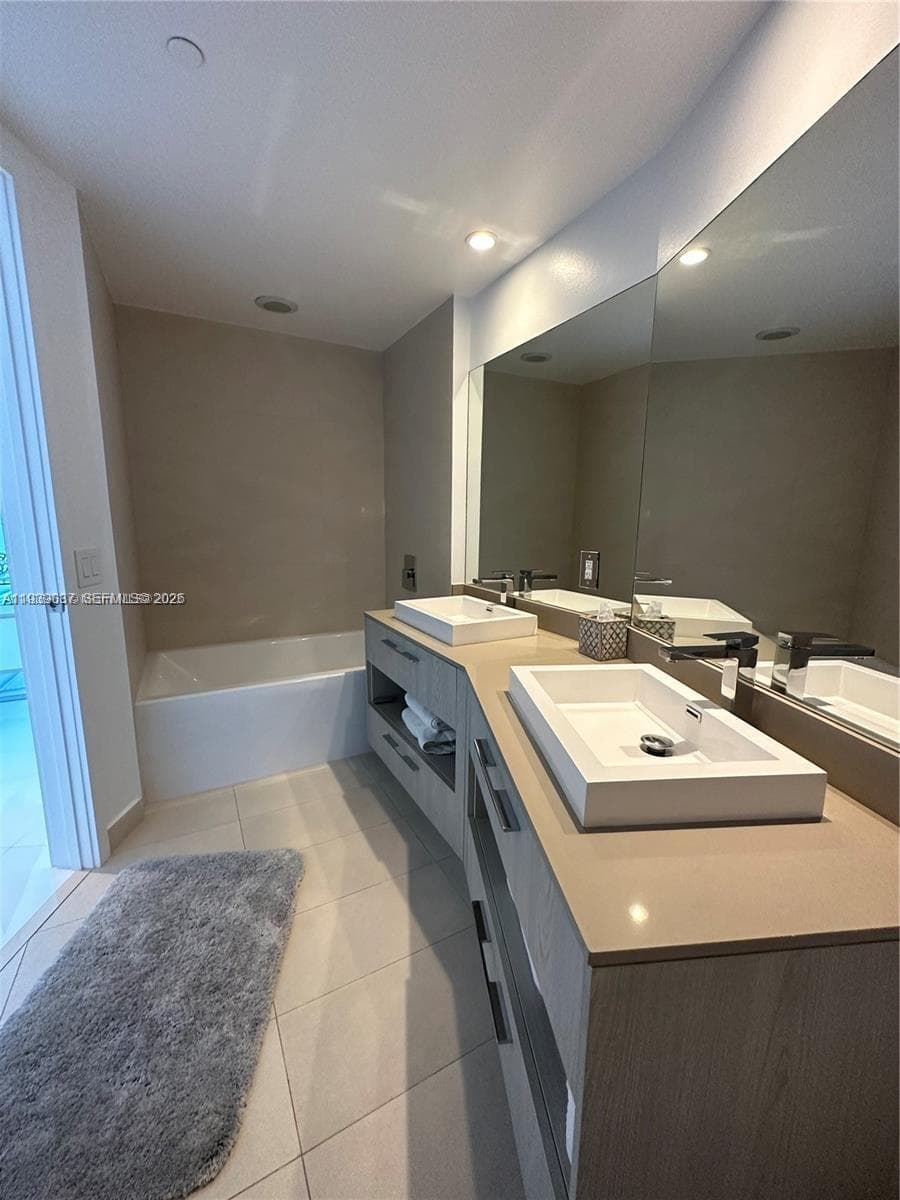4111 Ocean Dr 2902 photo 22