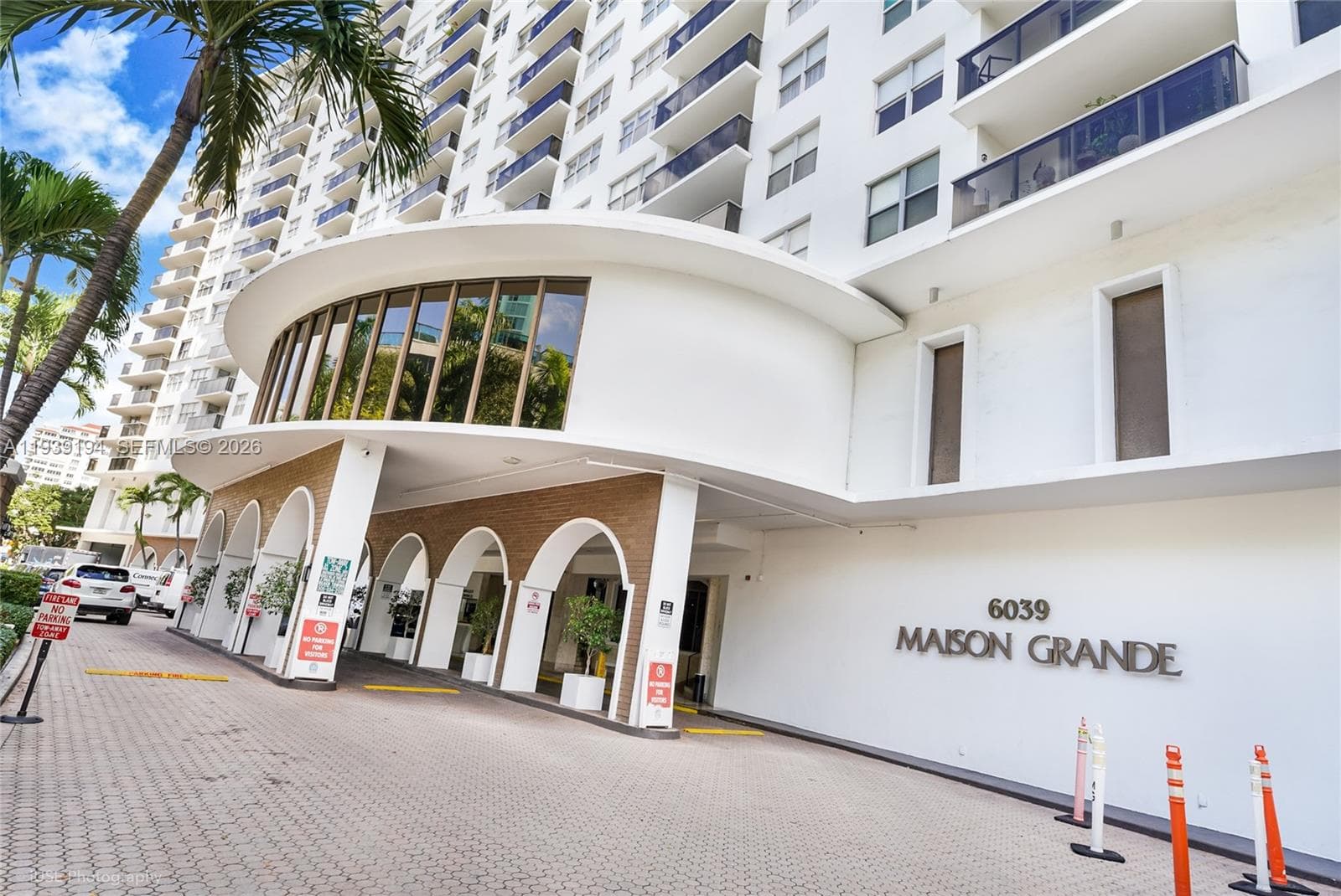 6039 Collins Ave 1222 photo 15