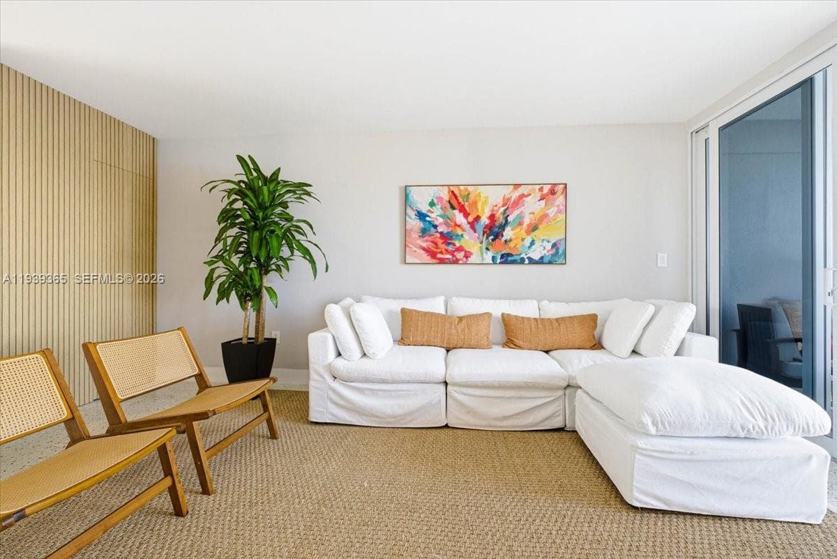 2727 Yacht Club Blvd 2C photo 8