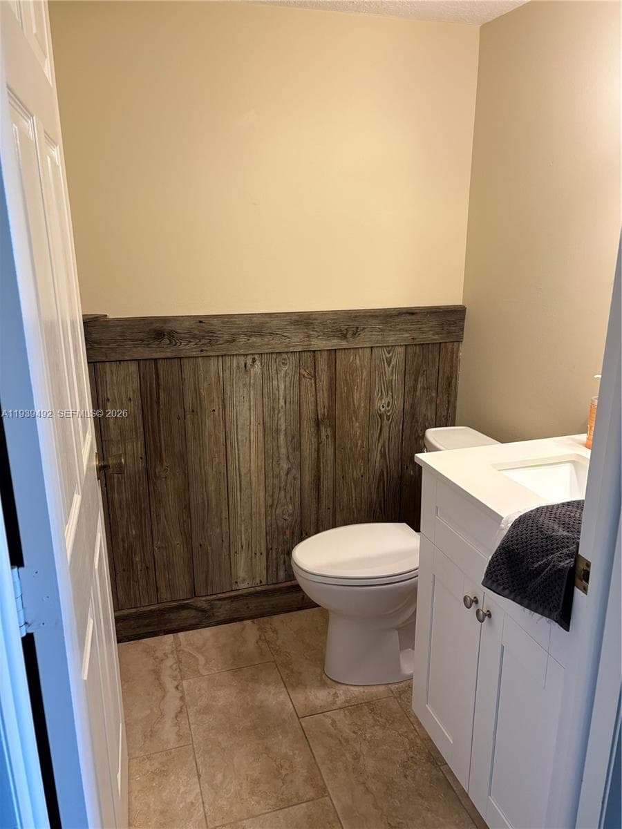17 Royal Palm Way 4040 photo 10