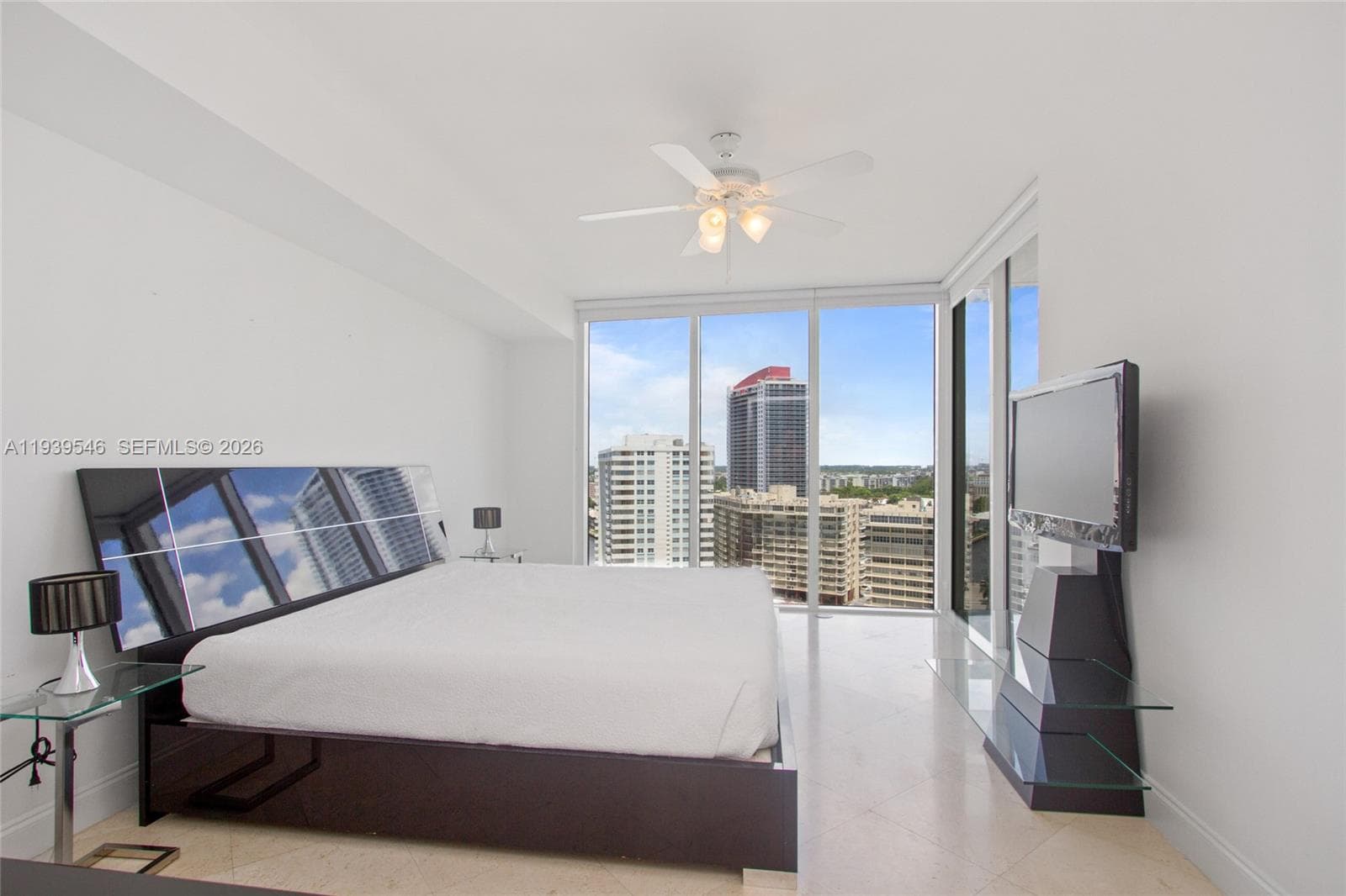 1850 OCEAN DR 1608 photo 20
