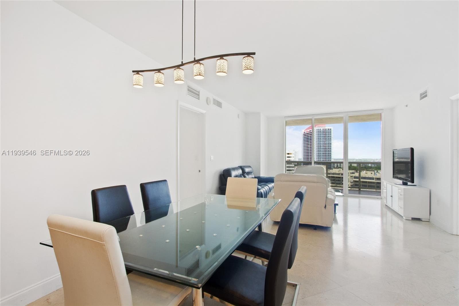 1850 OCEAN DR 1608 photo 11