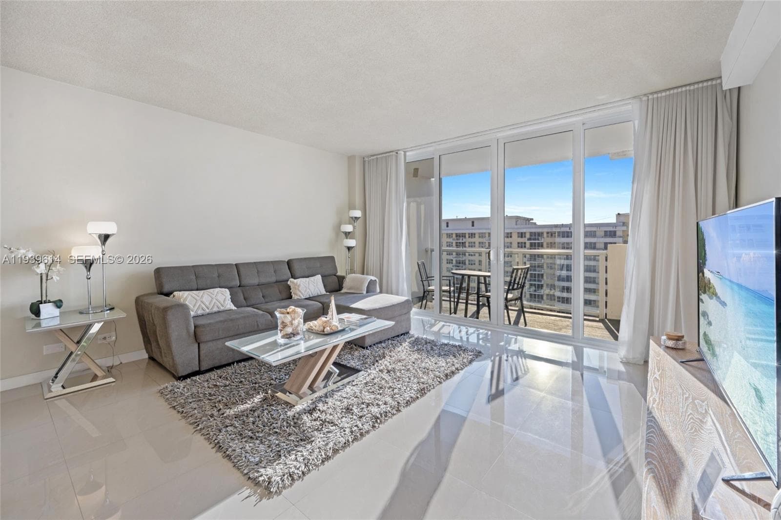 5601 Collins Ave 1618 photo 1