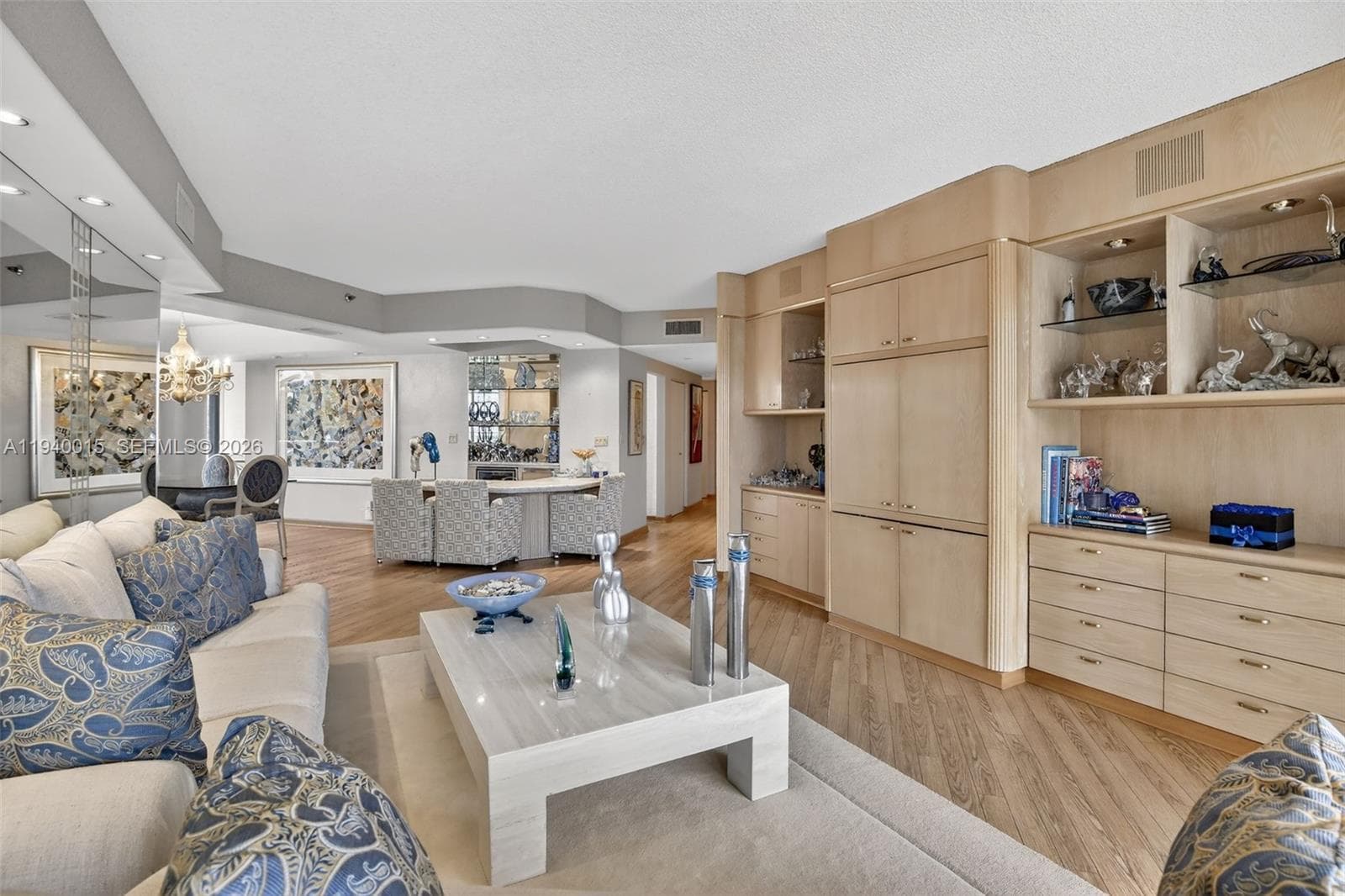 3000 Island Blvd 502 photo 16