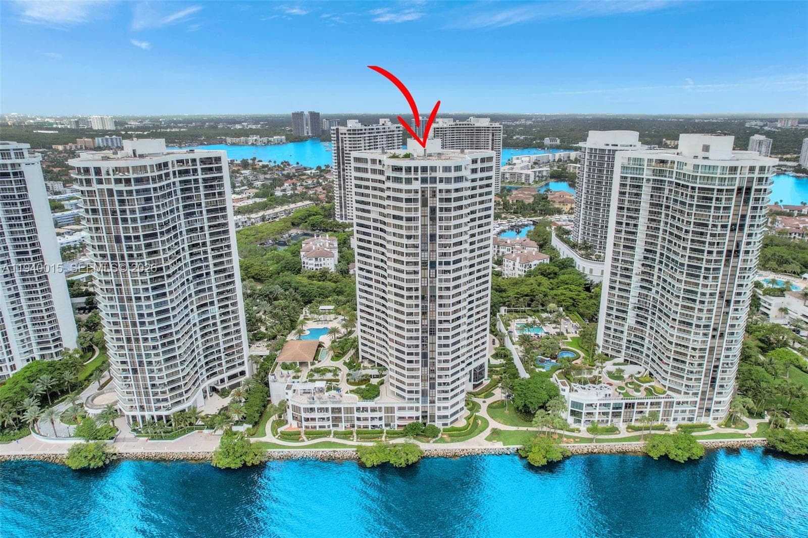 3000 Island Blvd 502 photo 8