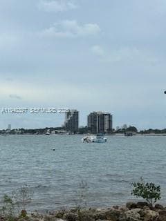 1750 N Bayshore Dr 1714 photo 10