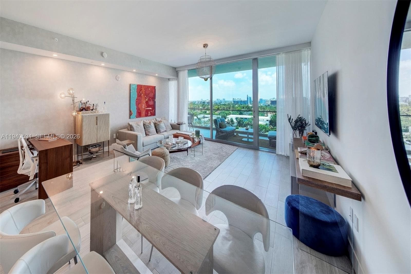 10201 Collins Ave 804 photo 2