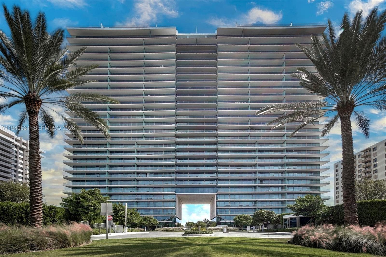 10201 Collins Ave 804 photo 1