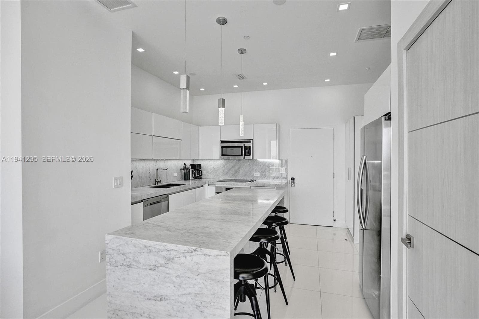 2600 Hallandale Beach Blvd T3303 photo 11