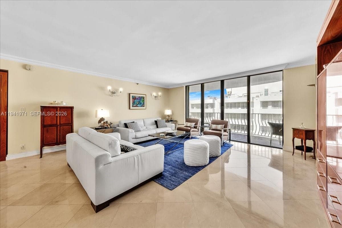 8877 Collins Ave PH-2 photo 5
