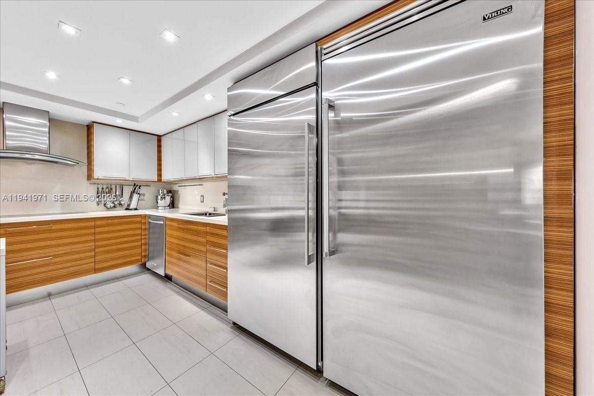 8877 Collins Ave PH-2 photo 10