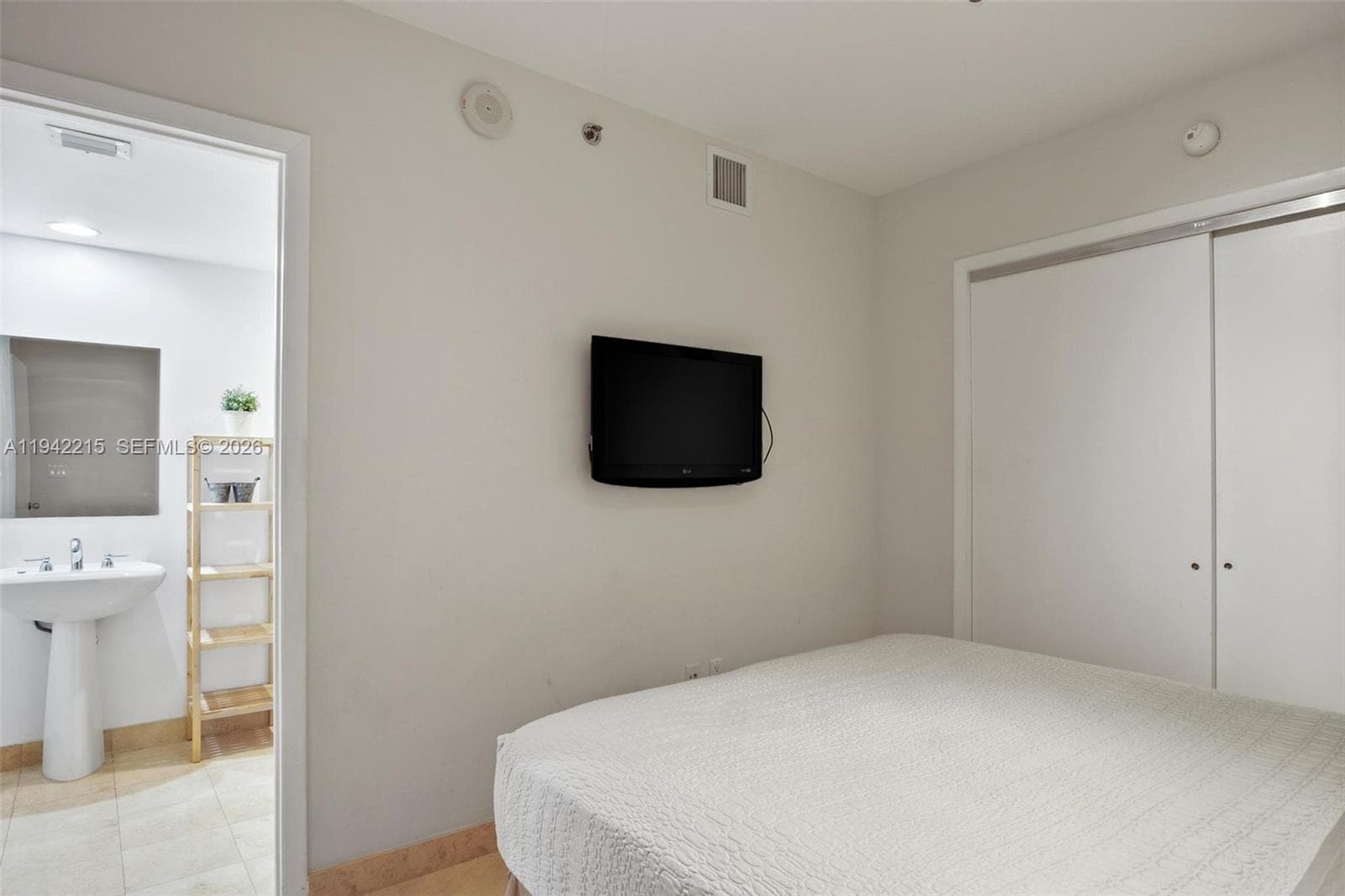 1830 S OCEAN DR 2110 photo 13