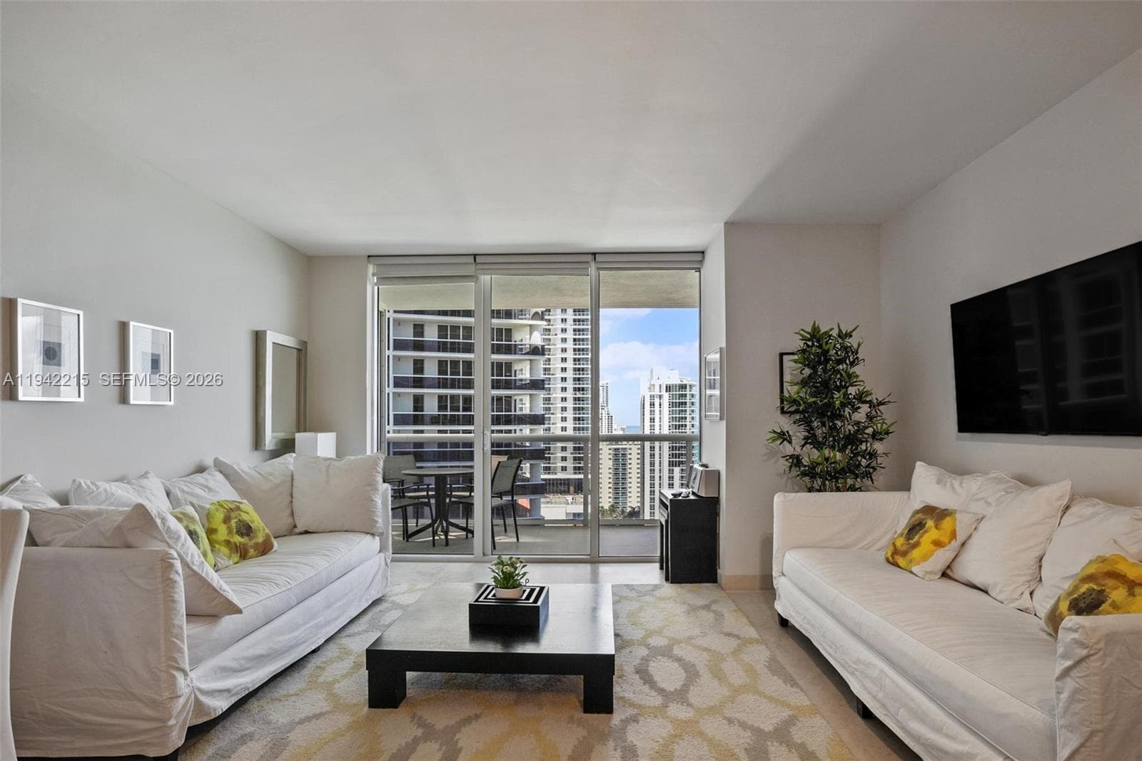 1830 S OCEAN DR 2110 photo 3