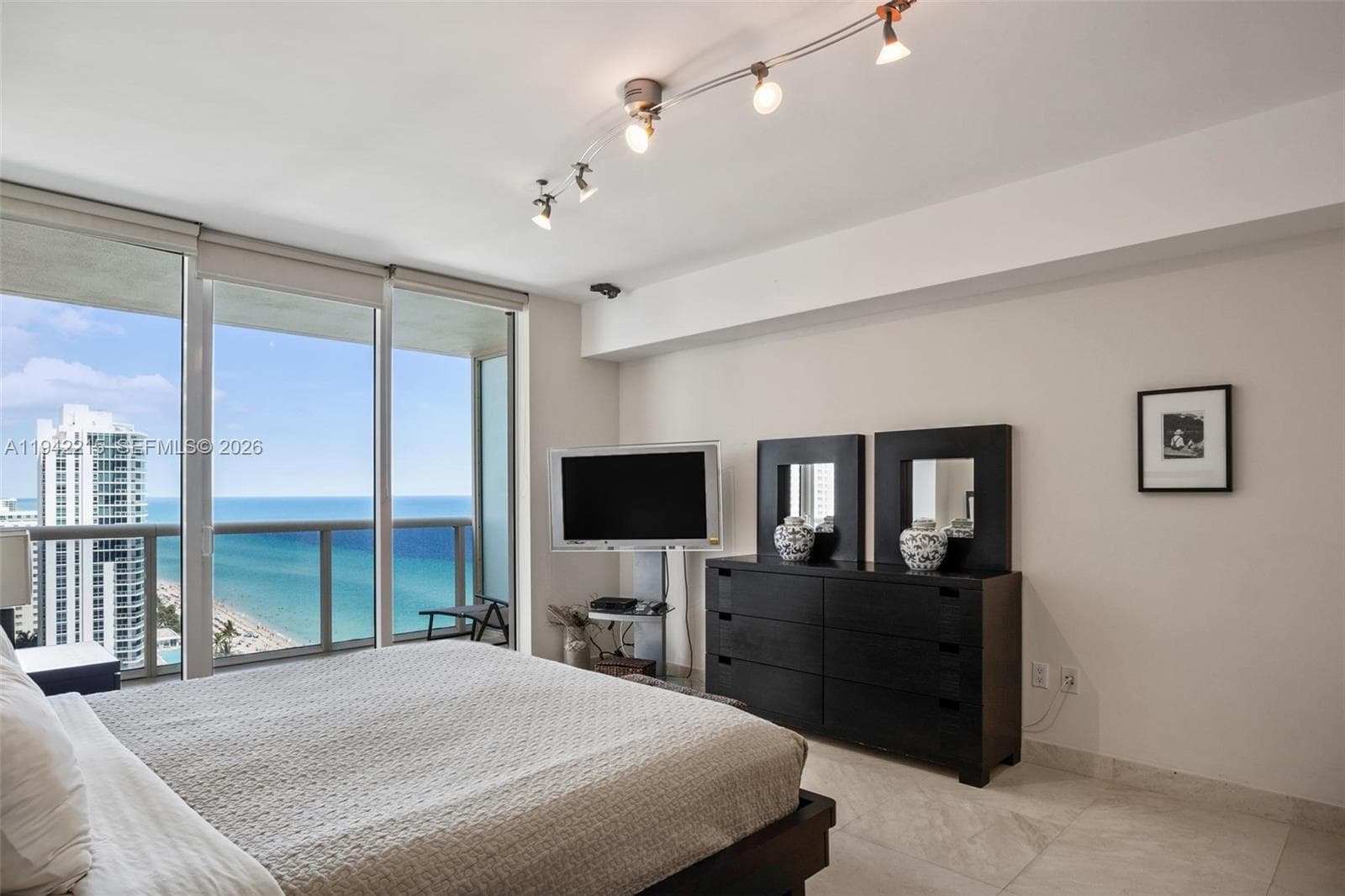 1830 S OCEAN DR 2110 photo 9