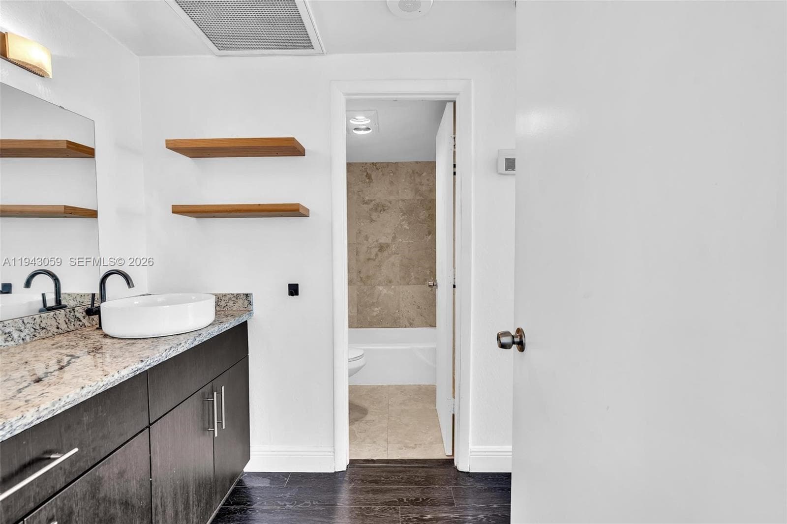 500 Bayview Dr 228 photo 22