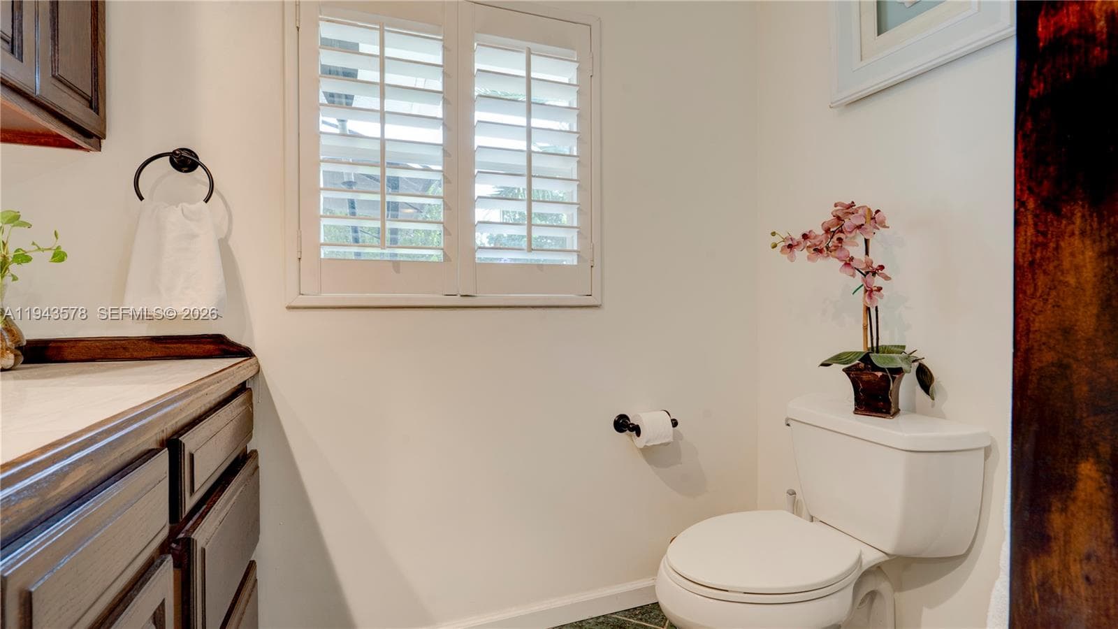 150 Azalea St. photo 25