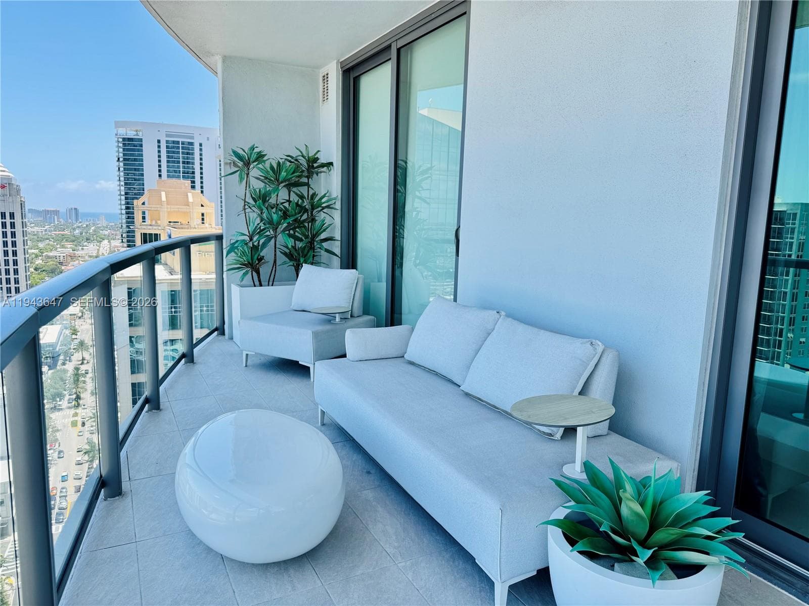 100 Las Olas Blvd 2802 photo 23