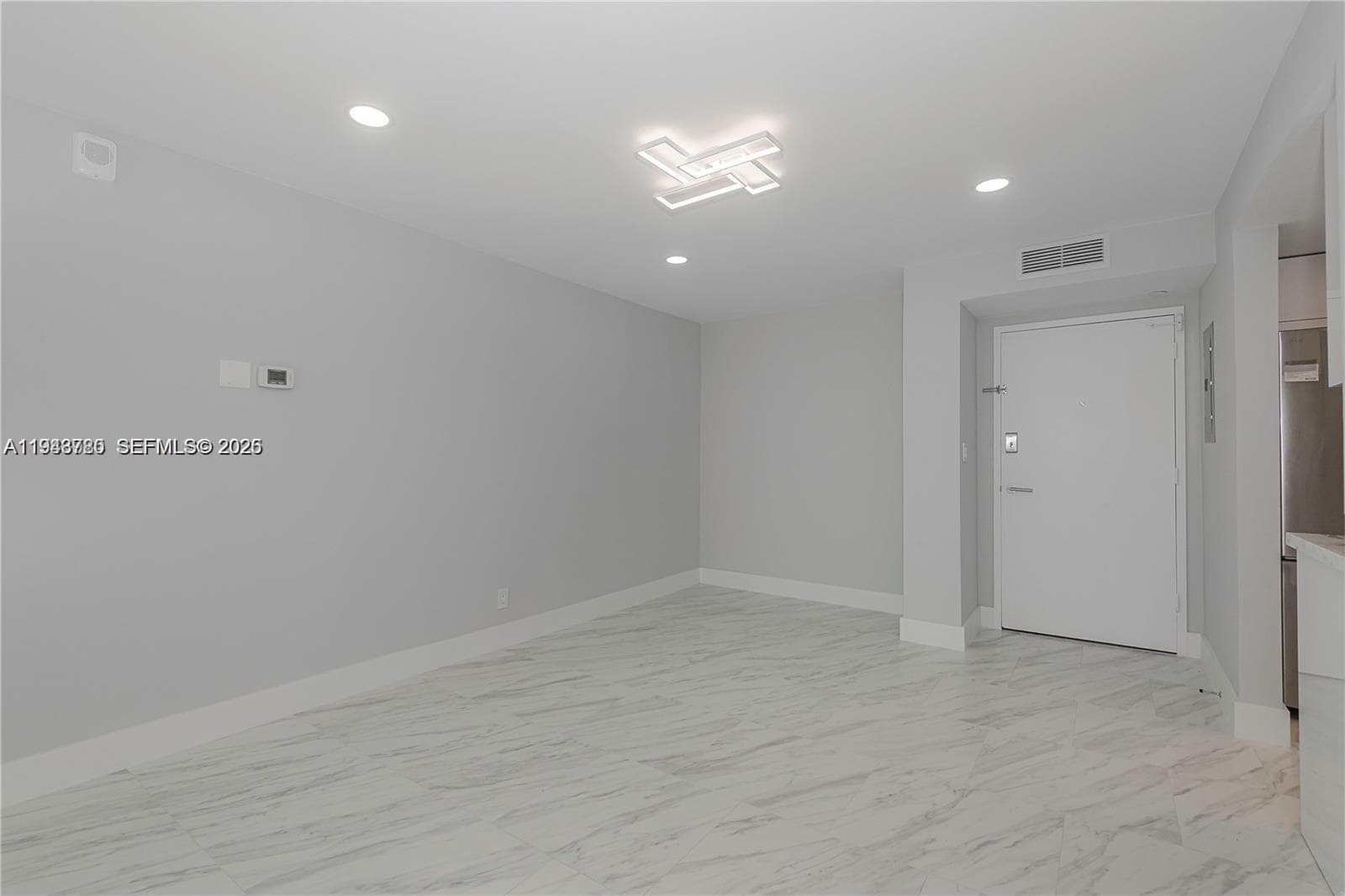 3180 Ocean Dr 706 photo 6
