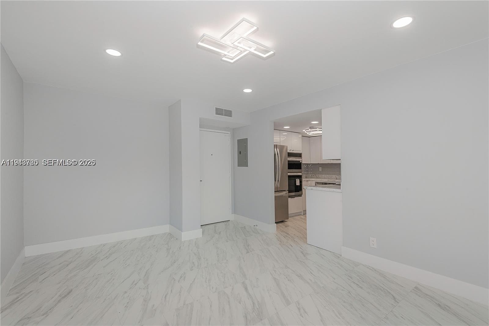 3180 Ocean Dr 706 photo 7