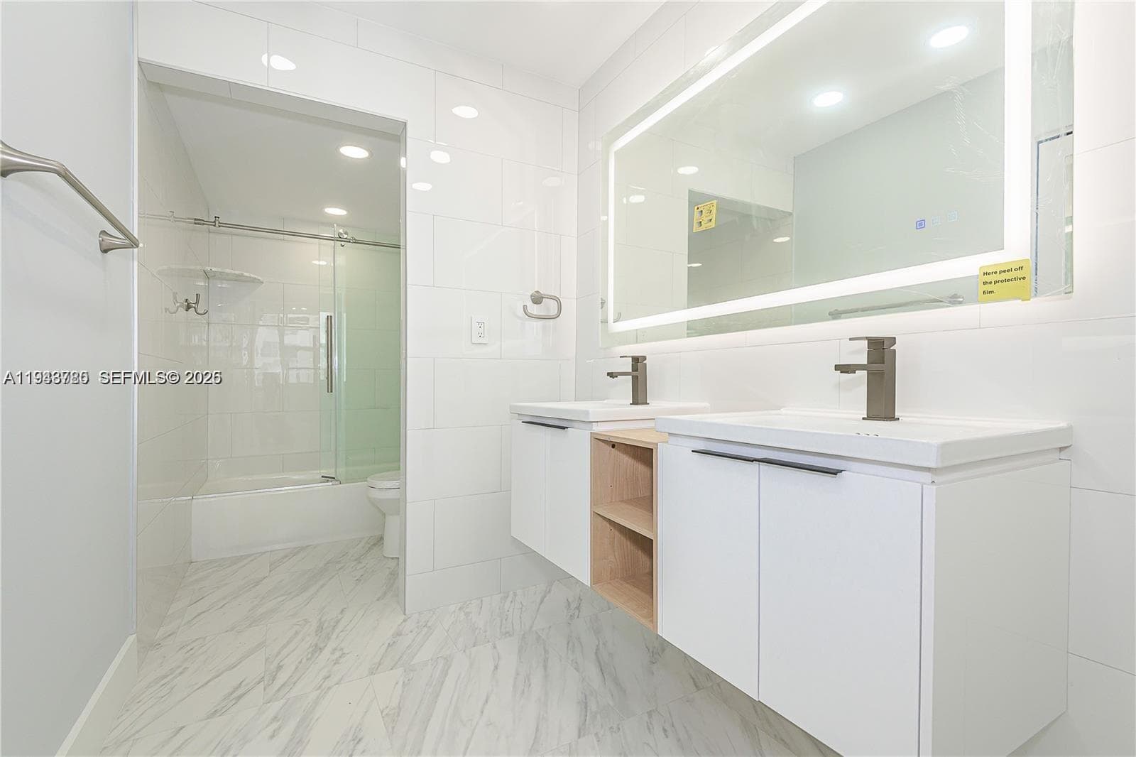 3180 Ocean Dr 706 photo 21