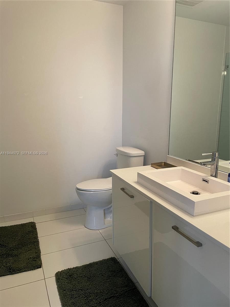 151 SE 1st St 3404 photo 15