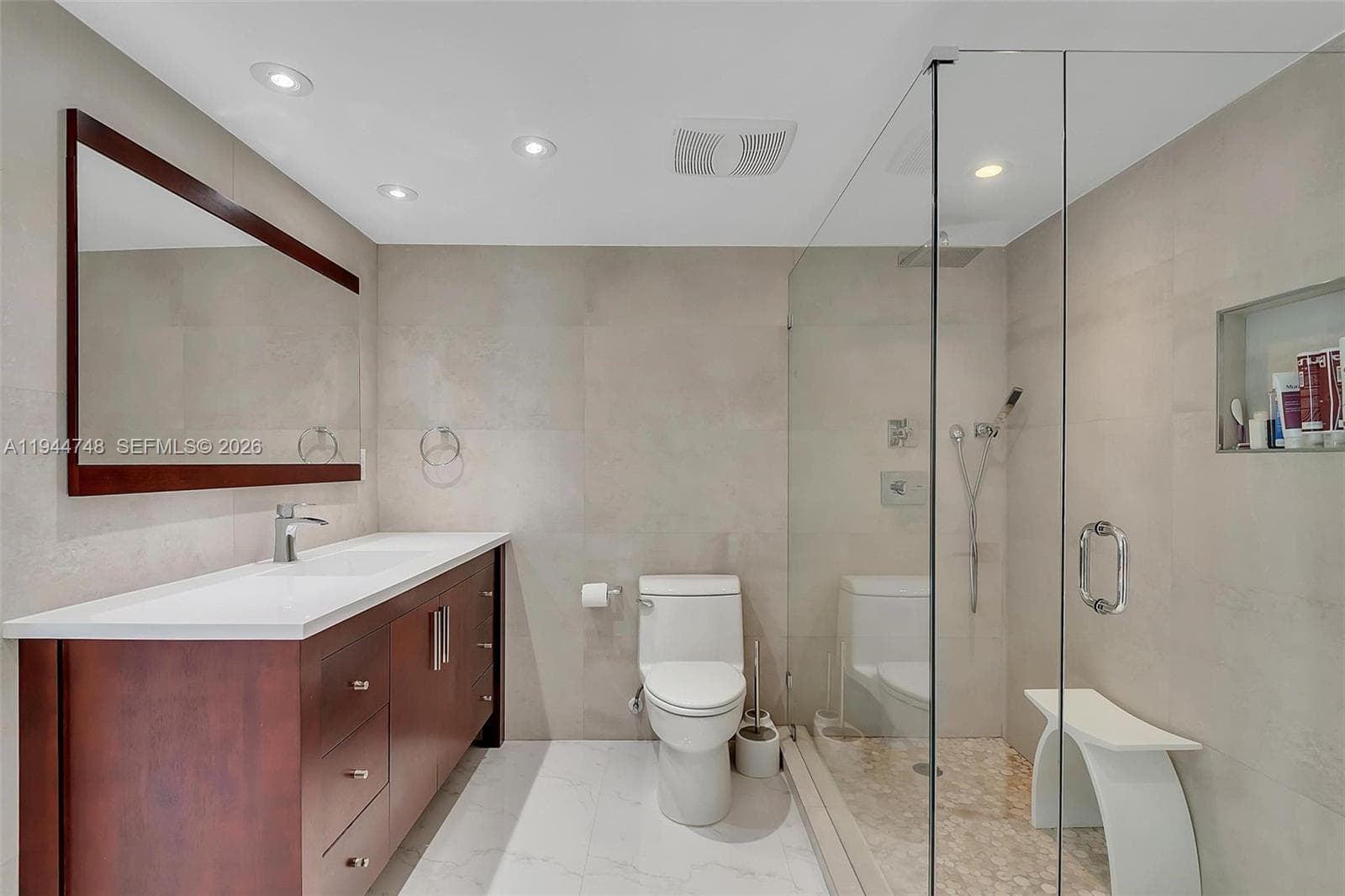 2301 Collins Ave 810 photo 15