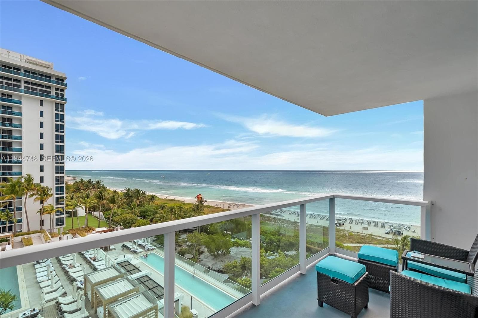 2301 Collins Ave 810 photo 4