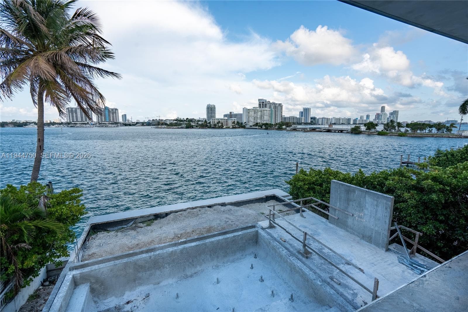 333 Rivo Alto Dr photo 8
