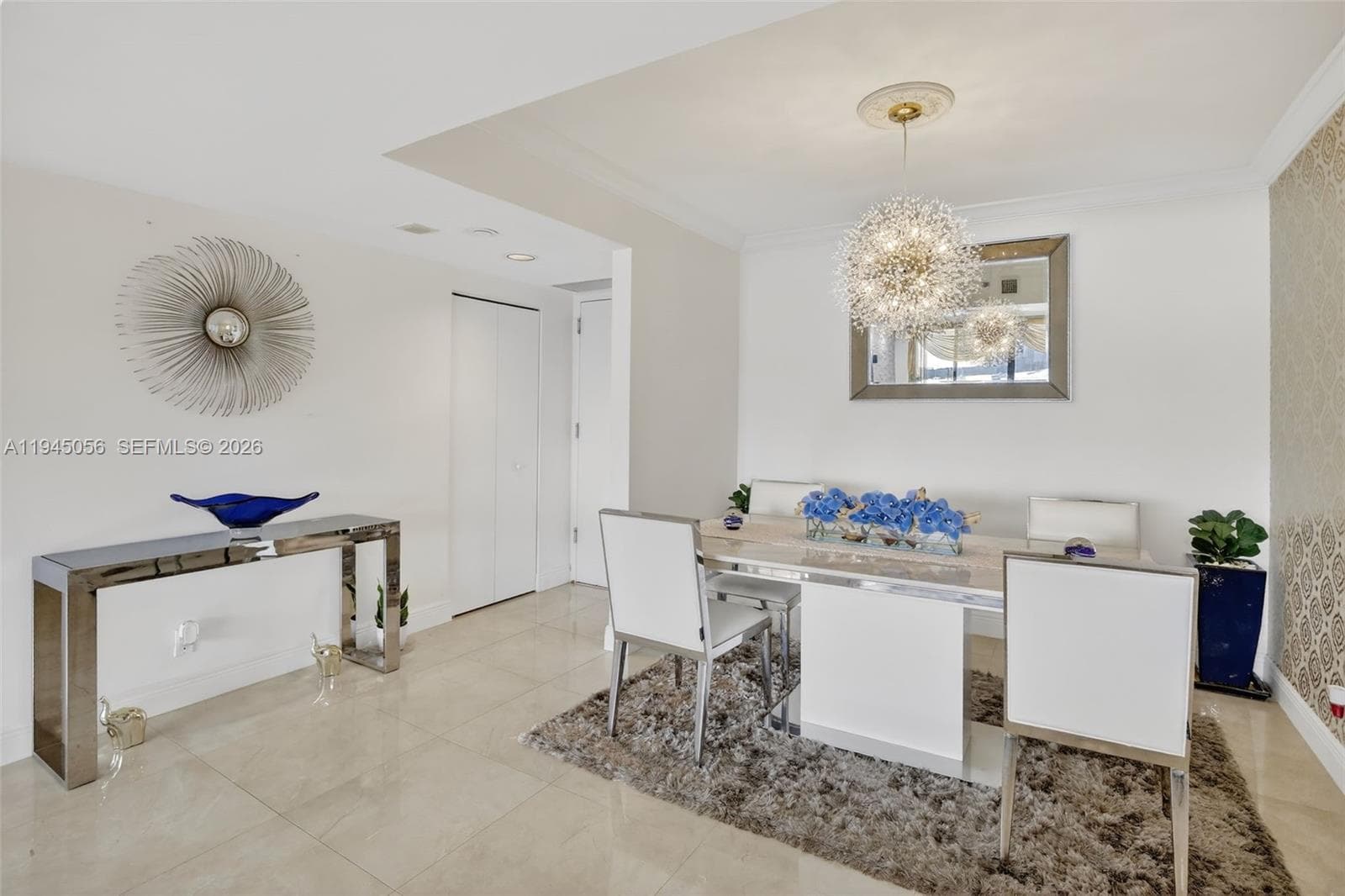 1000 Island Blvd 312 photo 7