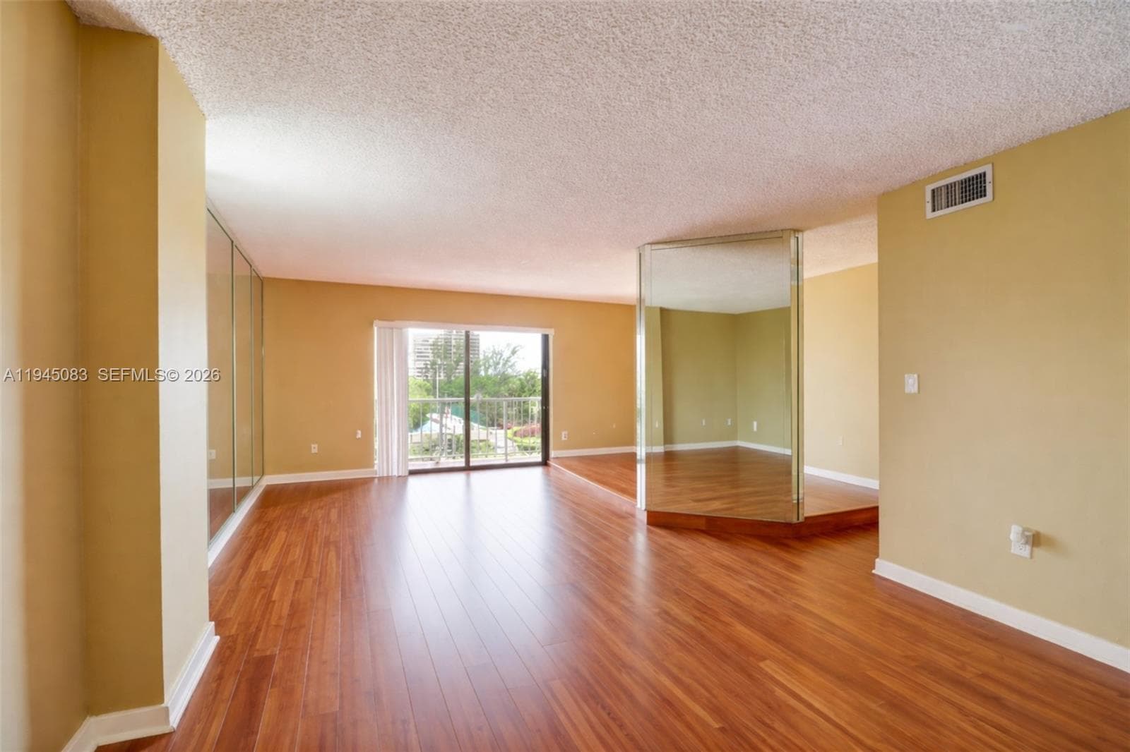 1650 NE 115th St 505 photo 5