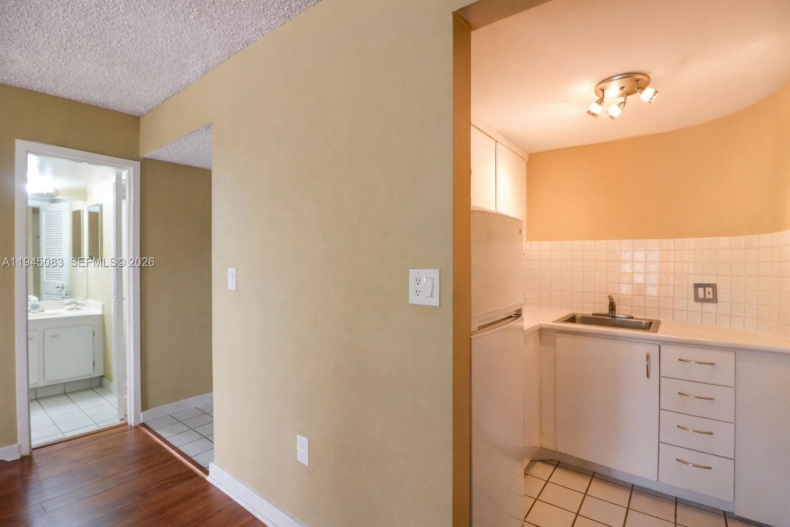 1650 NE 115th St 505 photo 10