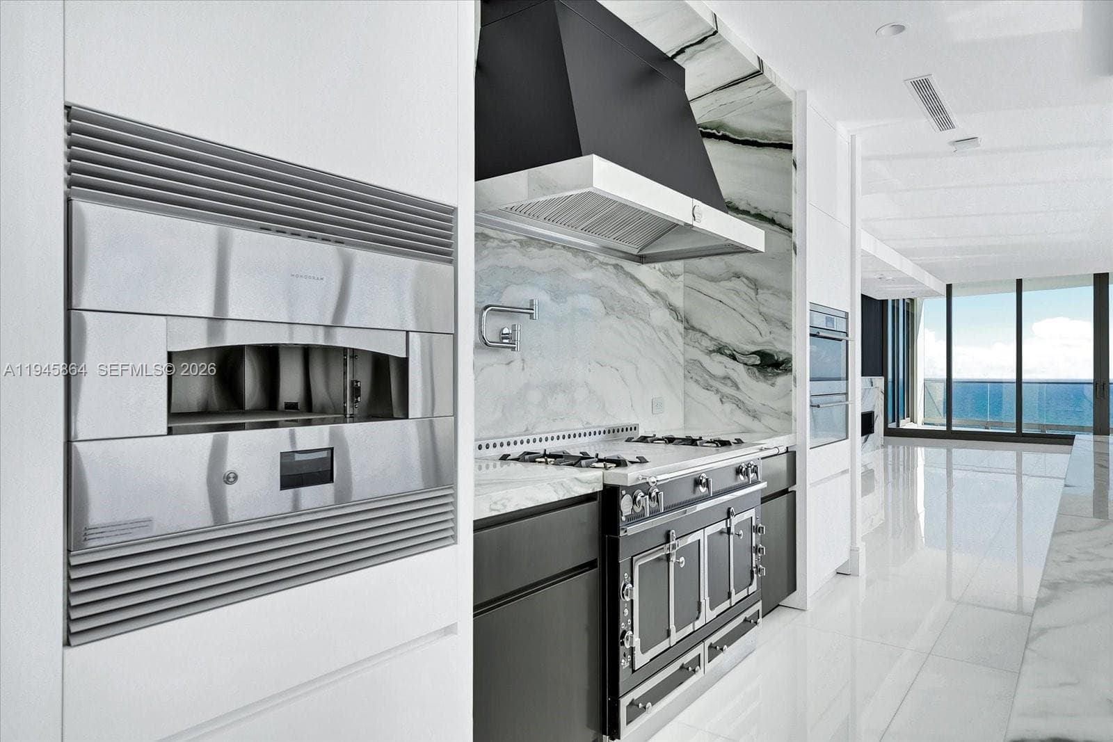 17975 Collins Ave N1801 photo 17