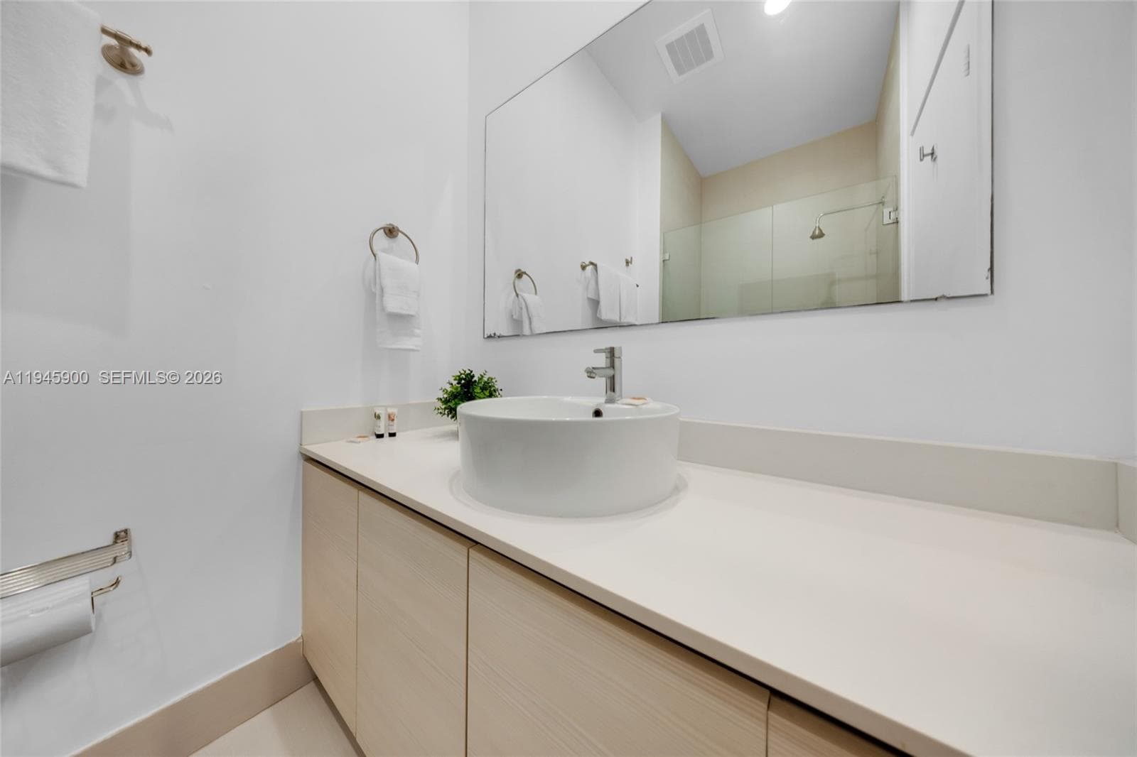 2600 Hallandale Beach Blvd T3304 photo 16
