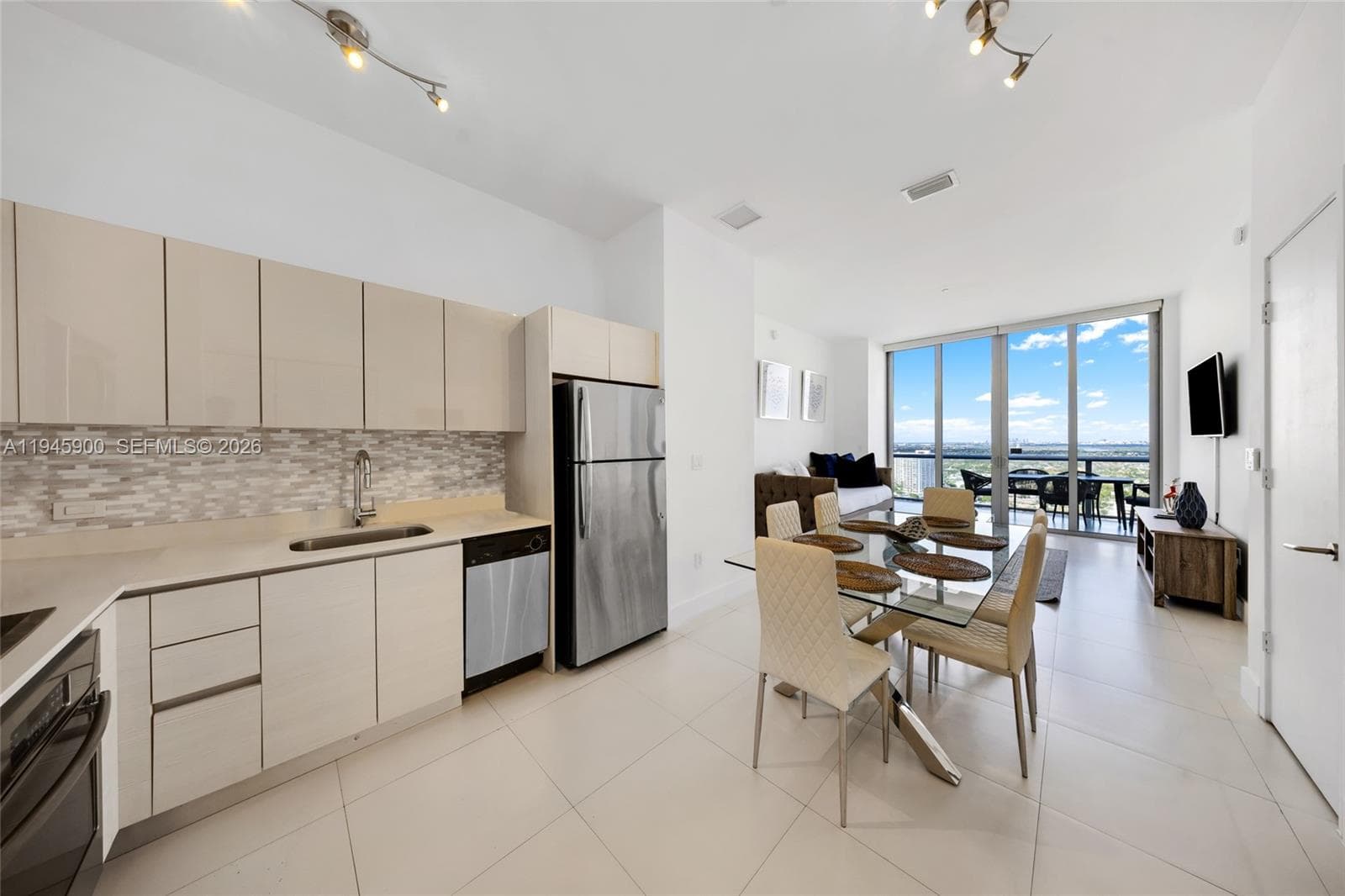 2600 Hallandale Beach Blvd T3304 photo 7