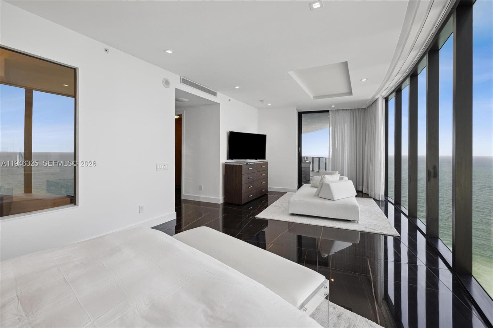 18555 Collins Ave 2601 photo 11
