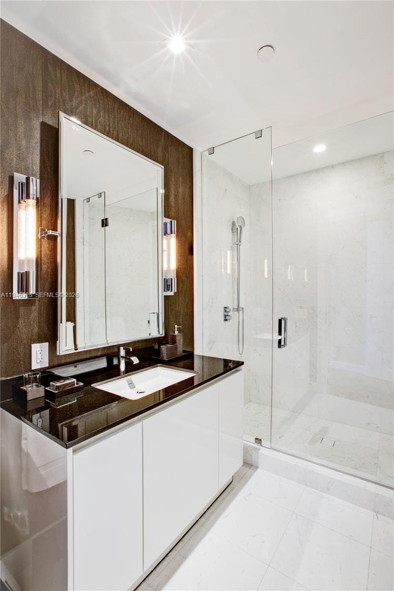 18555 Collins Ave 2601 photo 25