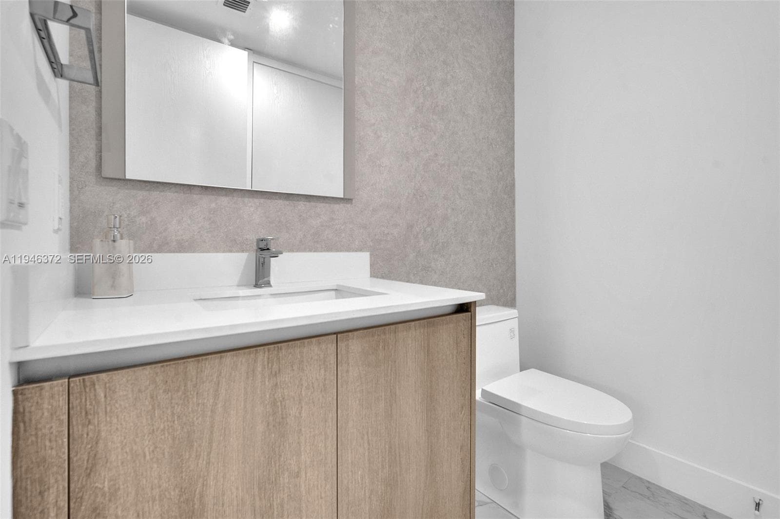17550 Collins Ave 504 photo 17