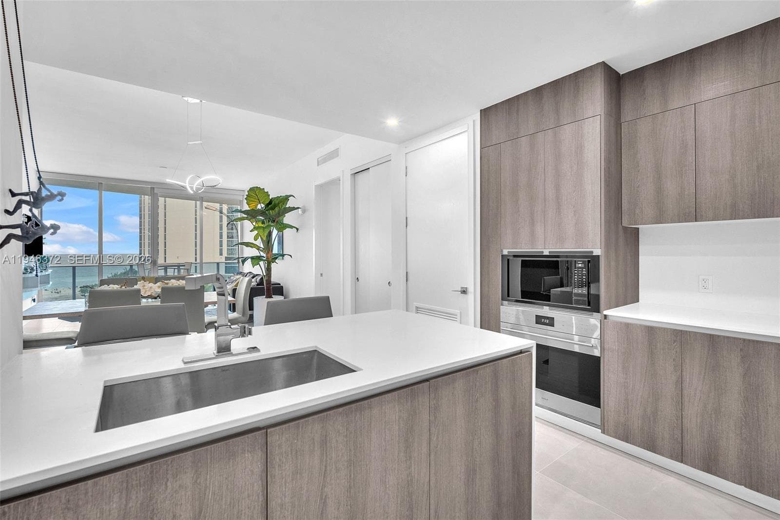 17550 Collins Ave 504 photo 5