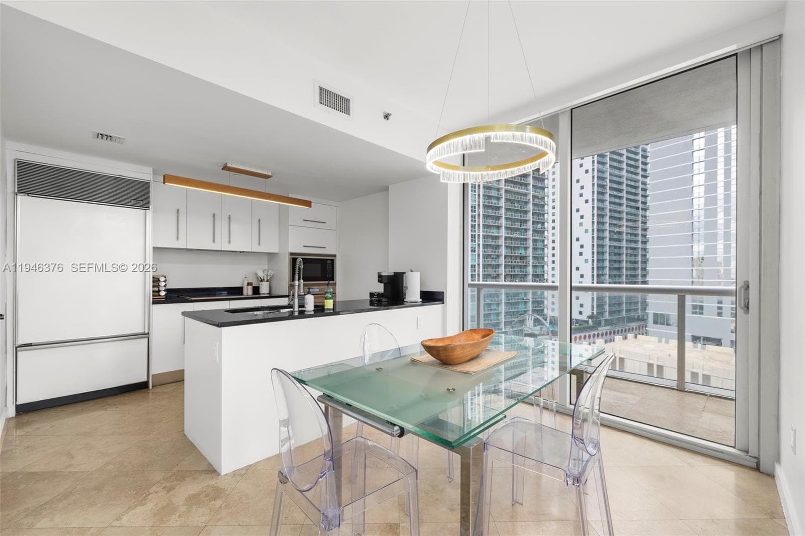485 Brickell Ave 1804 photo 6