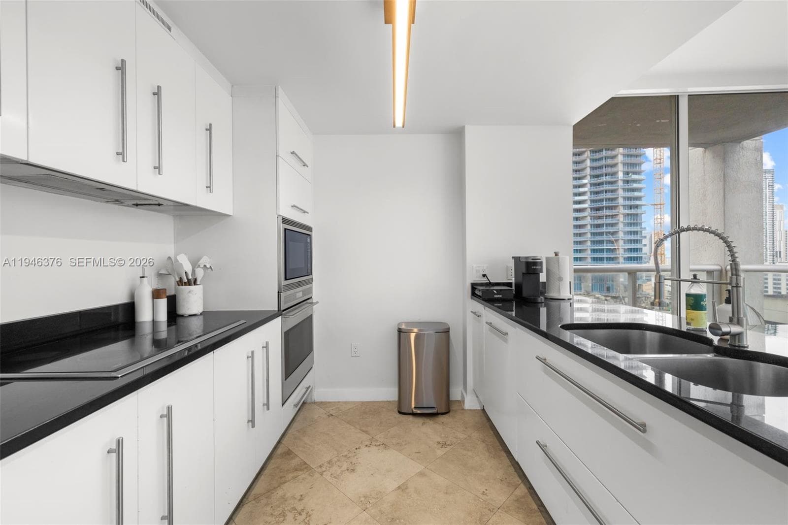 485 Brickell Ave 1804 photo 9