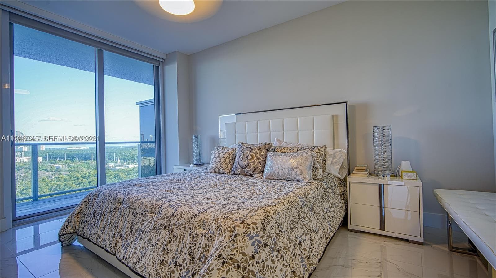 16385 Biscayne Blvd 1415 photo 8