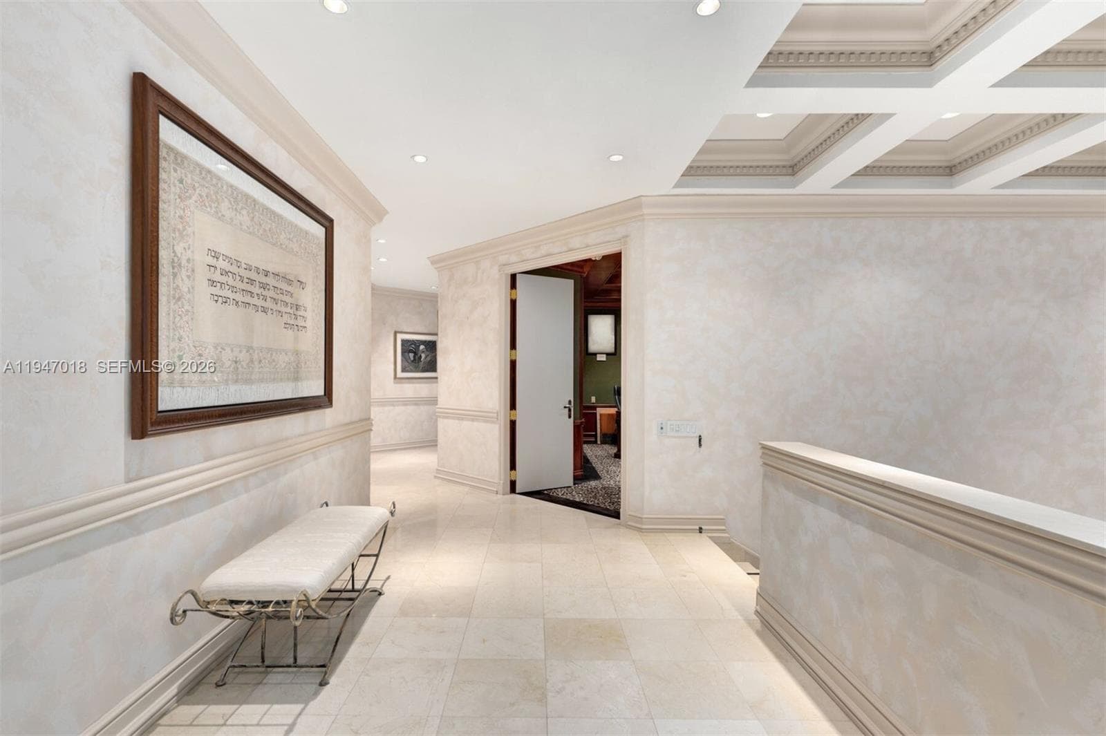 5225 Collins Ave PH8 photo 21