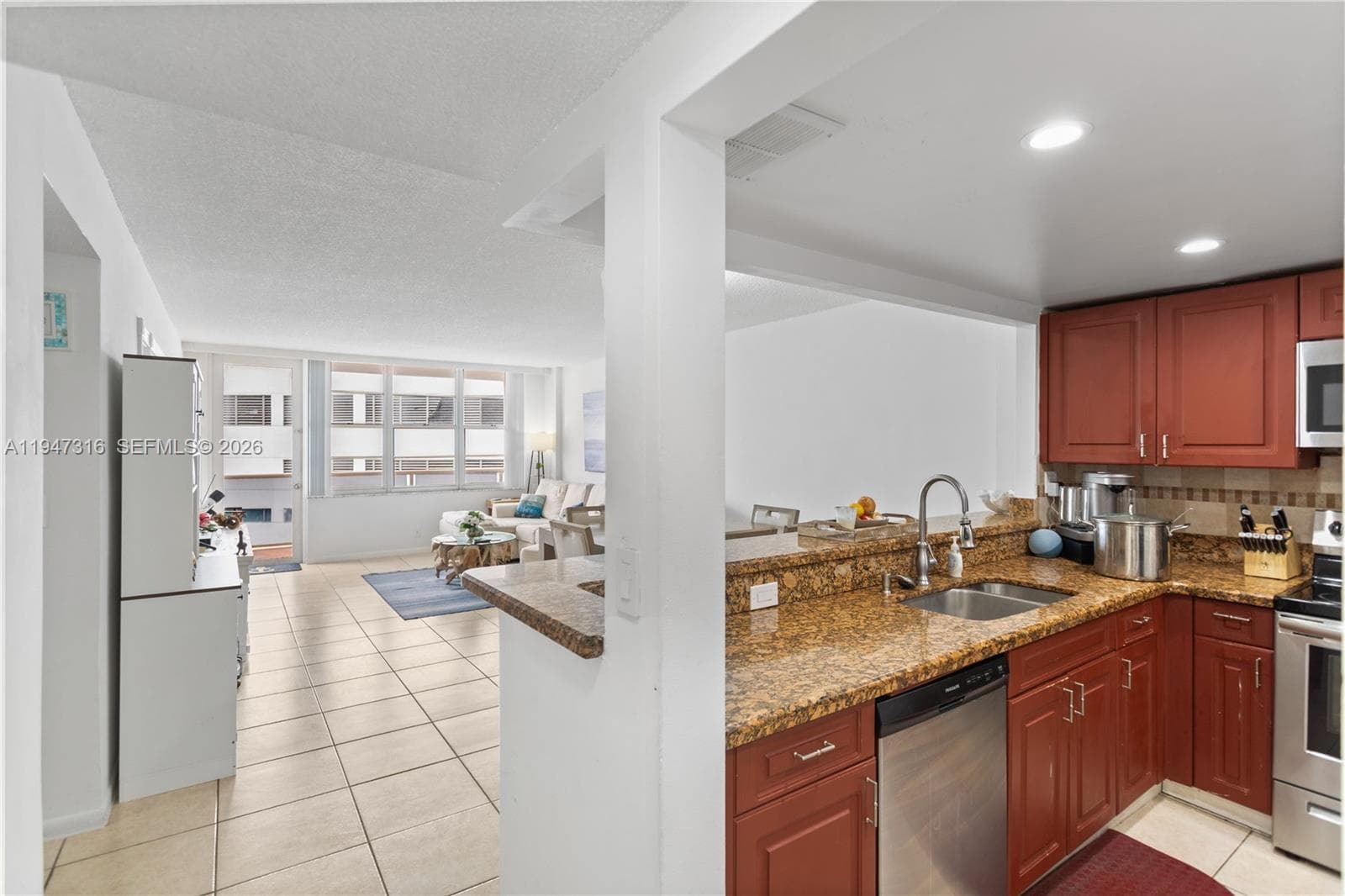 3725 Ocean Dr 1117 photo 9