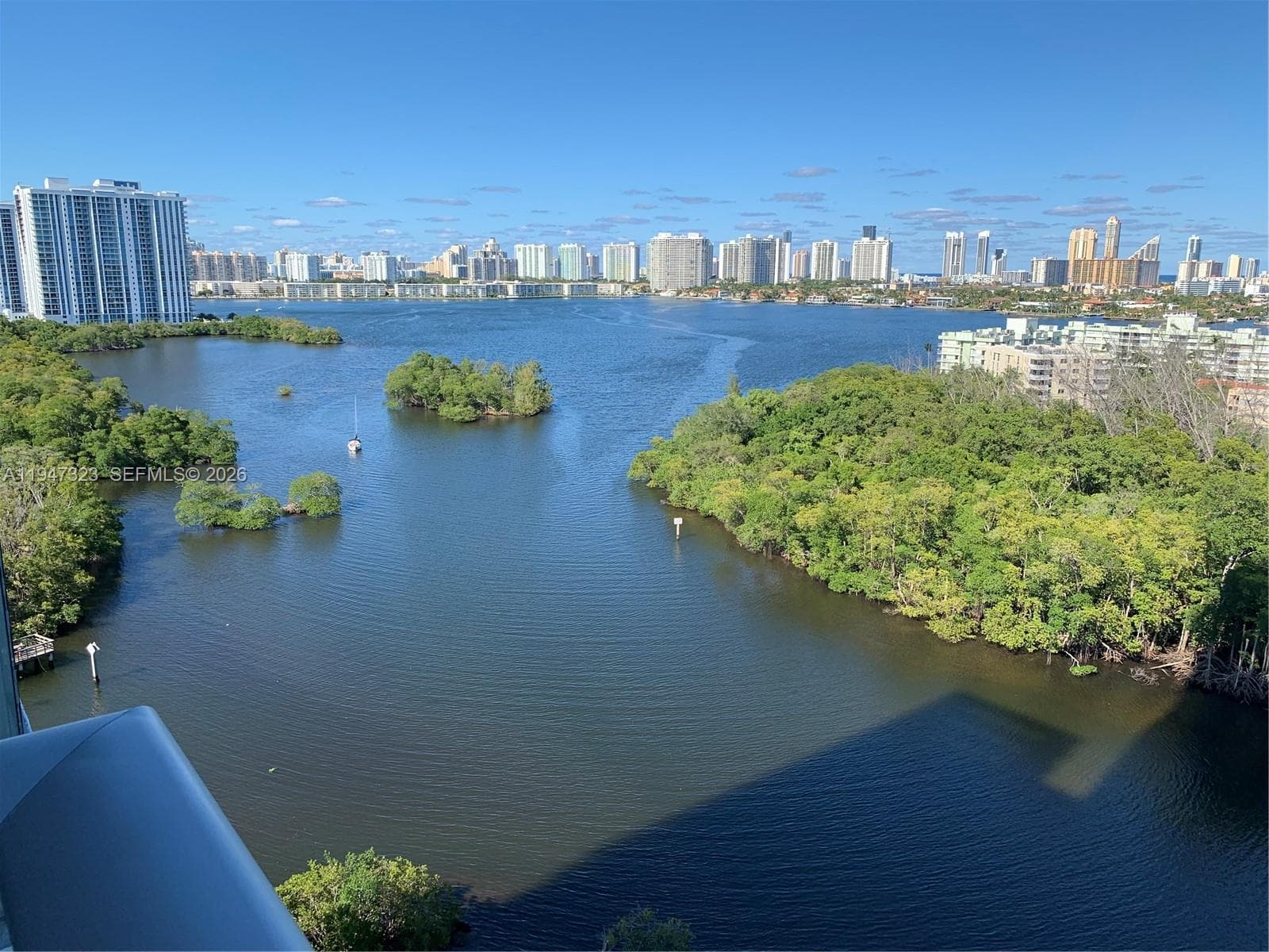 16385 Biscayne Blvd 1417 photo 1
