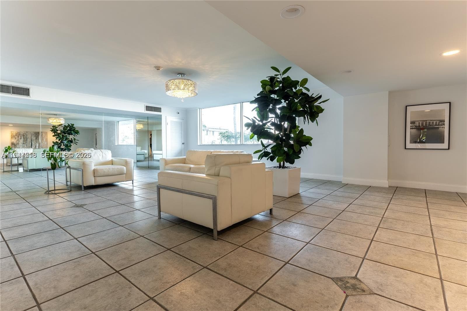 2821 N Miami Beach Blvd 4M photo 18